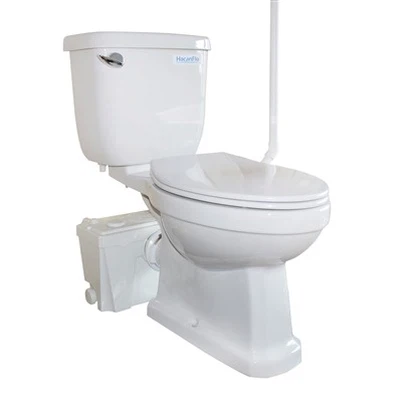 Toilet med maceratorpumpe